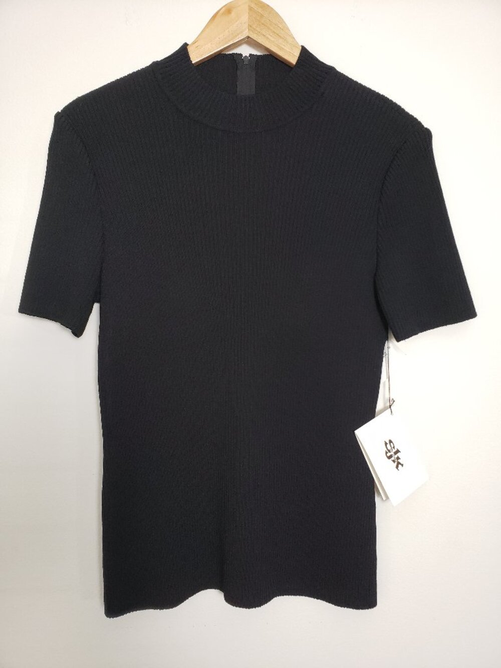 ST. JOHN Knits SJK NWT Black Ribbed Shirt Size 8